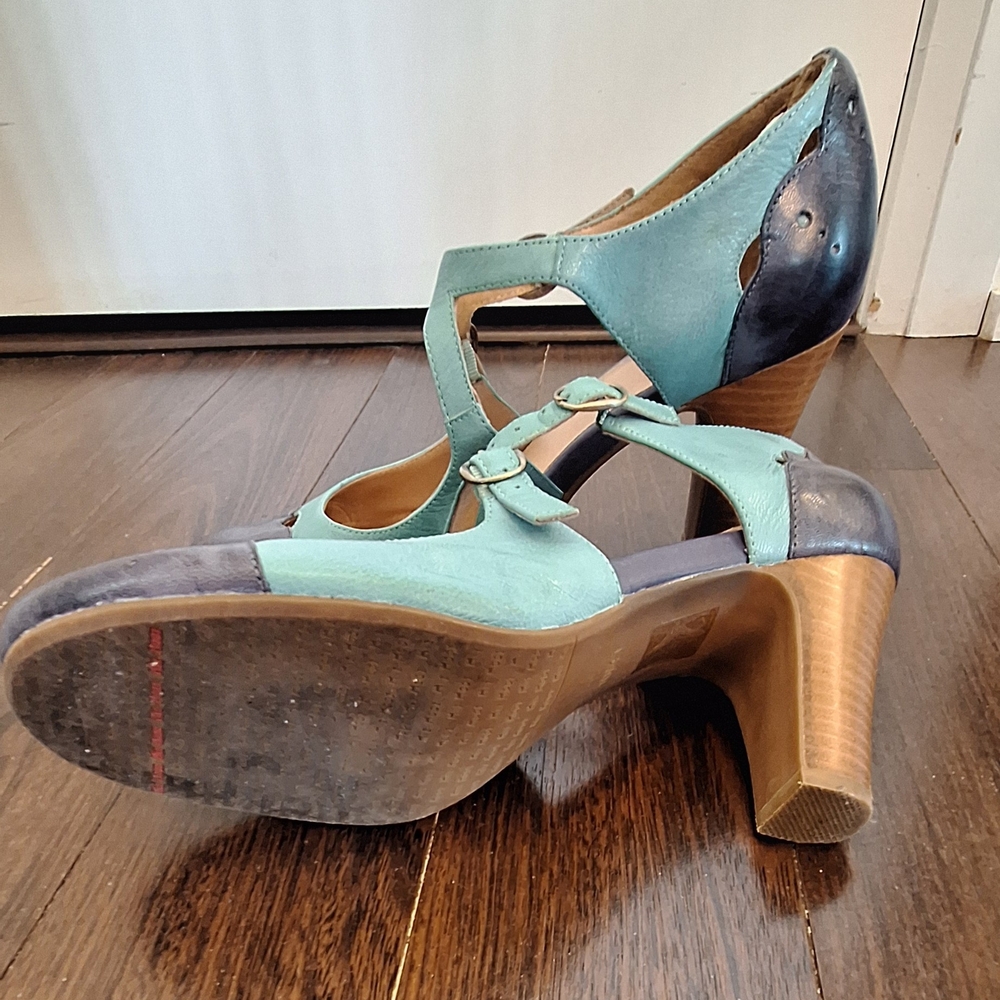 Miz Mooz Women's Teal and Navy Mary Jane Heeled Shoes - Picture 5 of 6